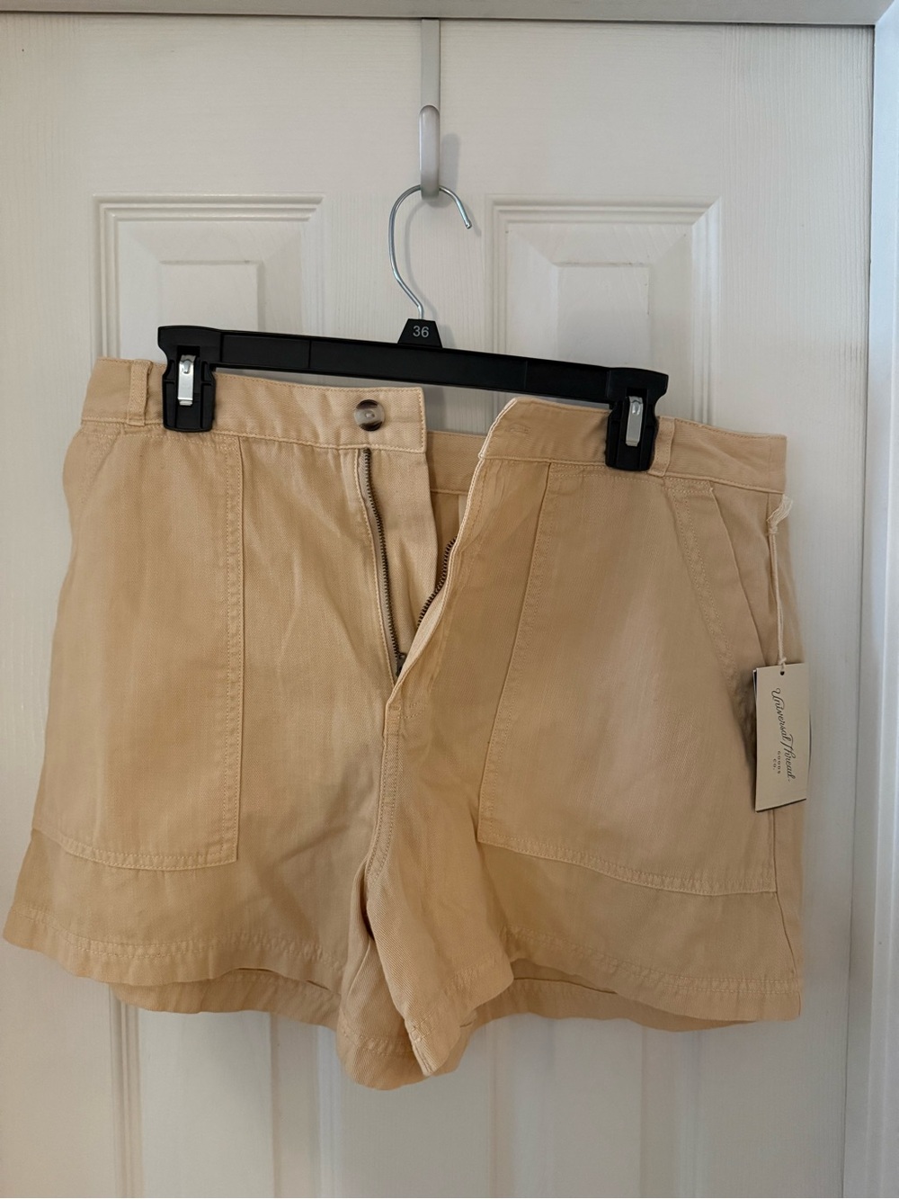 Khaki shorts NWT